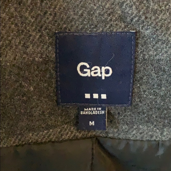 GAP Coat 🤍🖤 - Picture 3 of 4